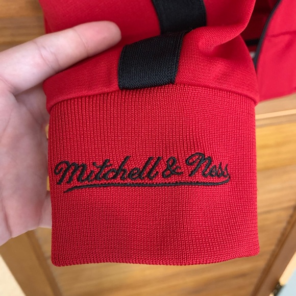 Mitchell & Ness zip up-read description! - Picture 5 of 5